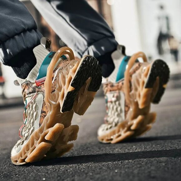 Soberblay Futuristic Sculpted Chunky Athletic Shoe Sporty Athleisure NWOT main image 5